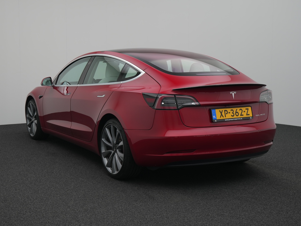 Tesla Model 3 (XP362Z) met abonnement