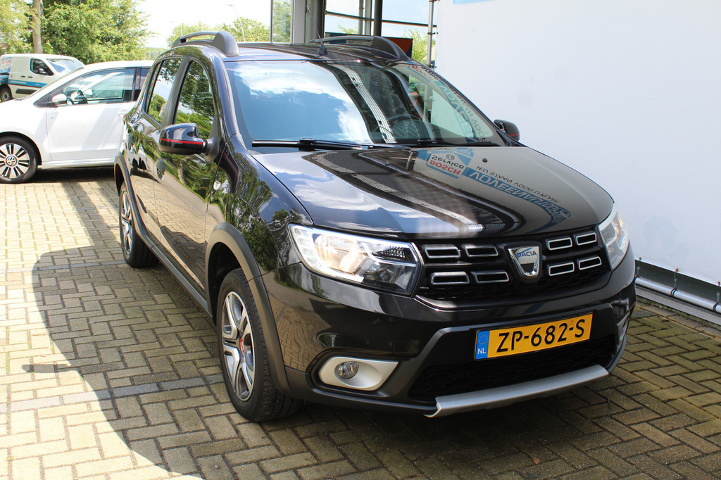 Dacia Sandero (ZP682S) met abonnement