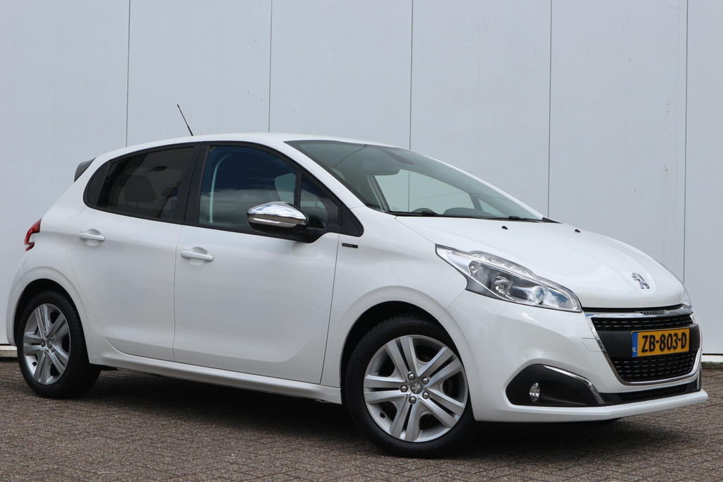 Peugeot 208 (ZB803D) met abonnement