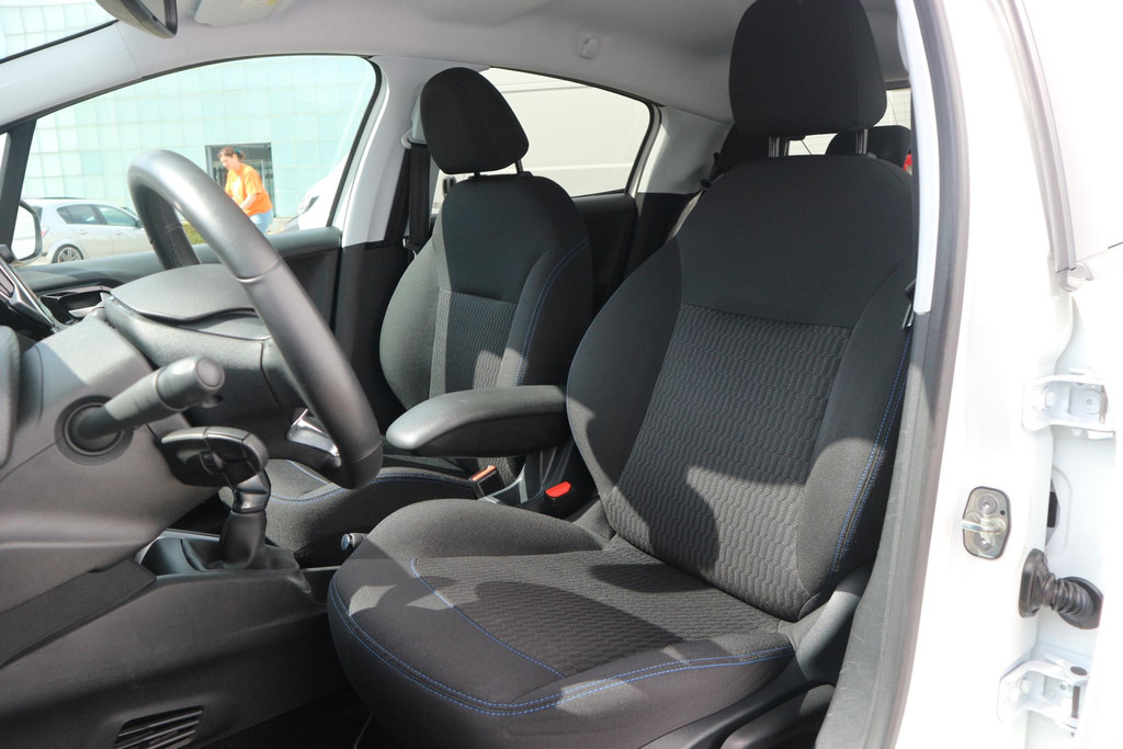 Peugeot 208 (ZB803D) met abonnement