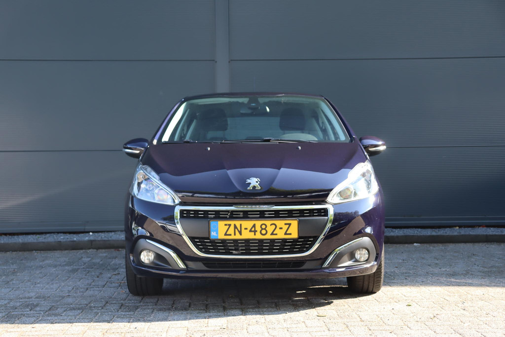 Peugeot 208 (ZN482Z) met abonnement