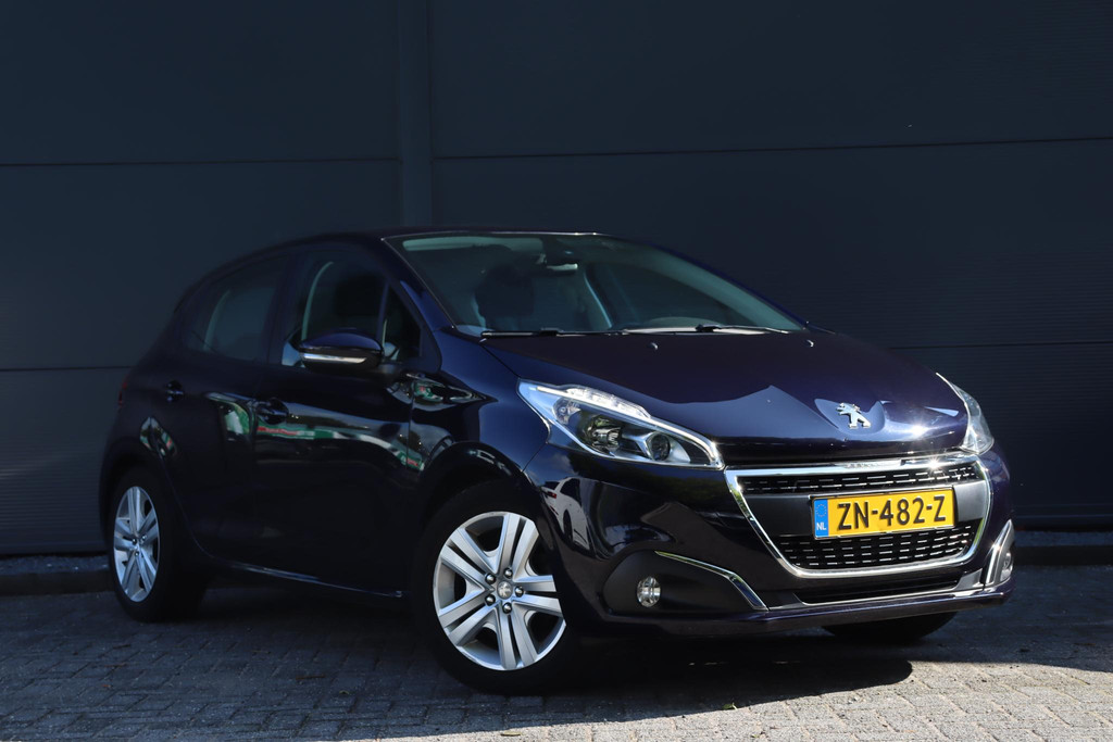 Peugeot 208 (ZN482Z) met abonnement