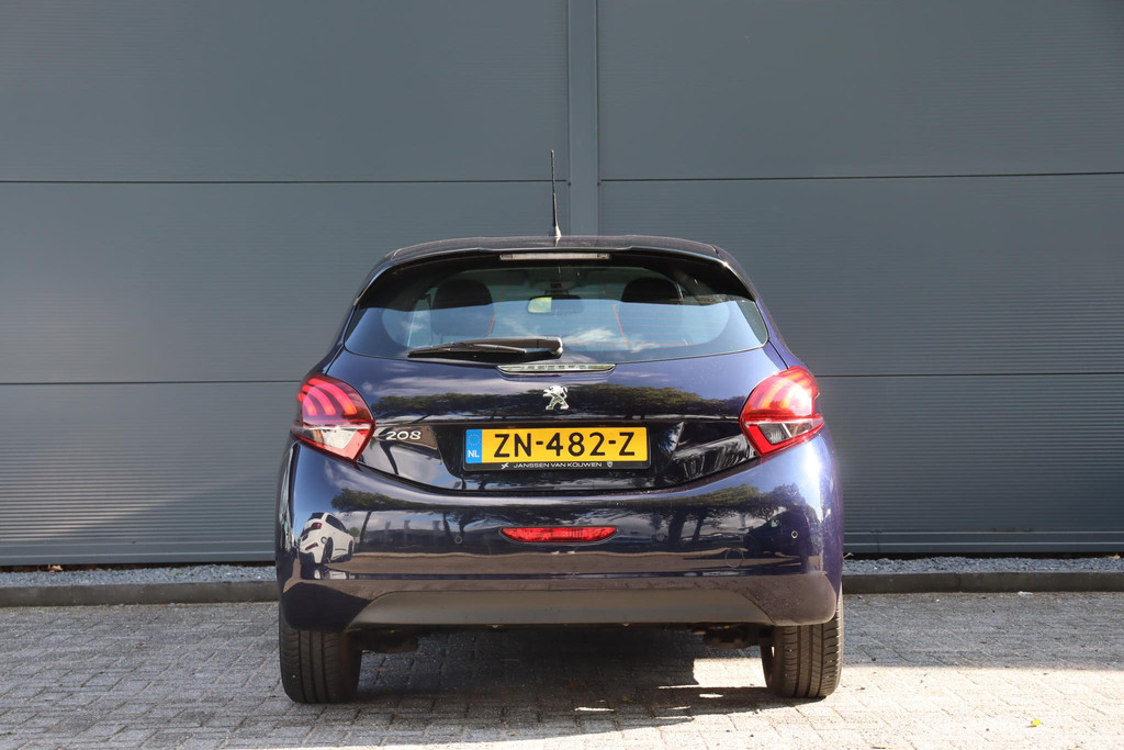 Peugeot 208 (ZN482Z) met abonnement