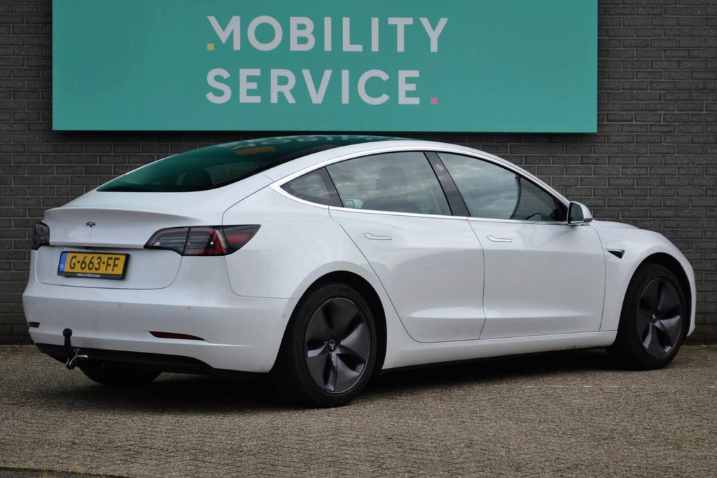 Tesla Model 3 (G663FF) met abonnement