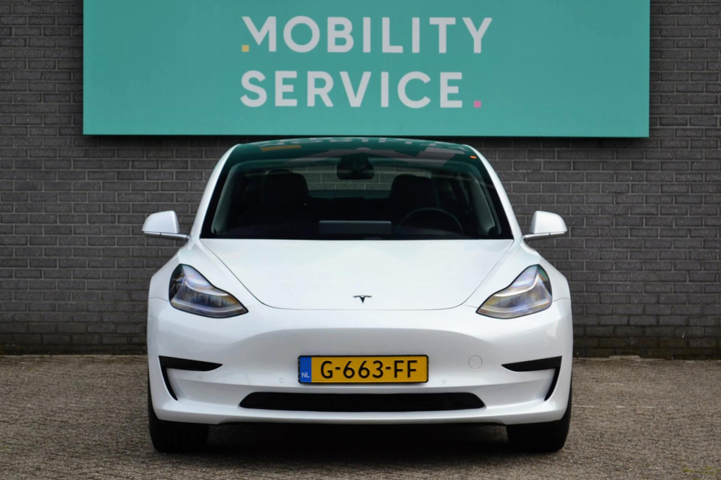 Tesla Model 3 (G663FF) met abonnement