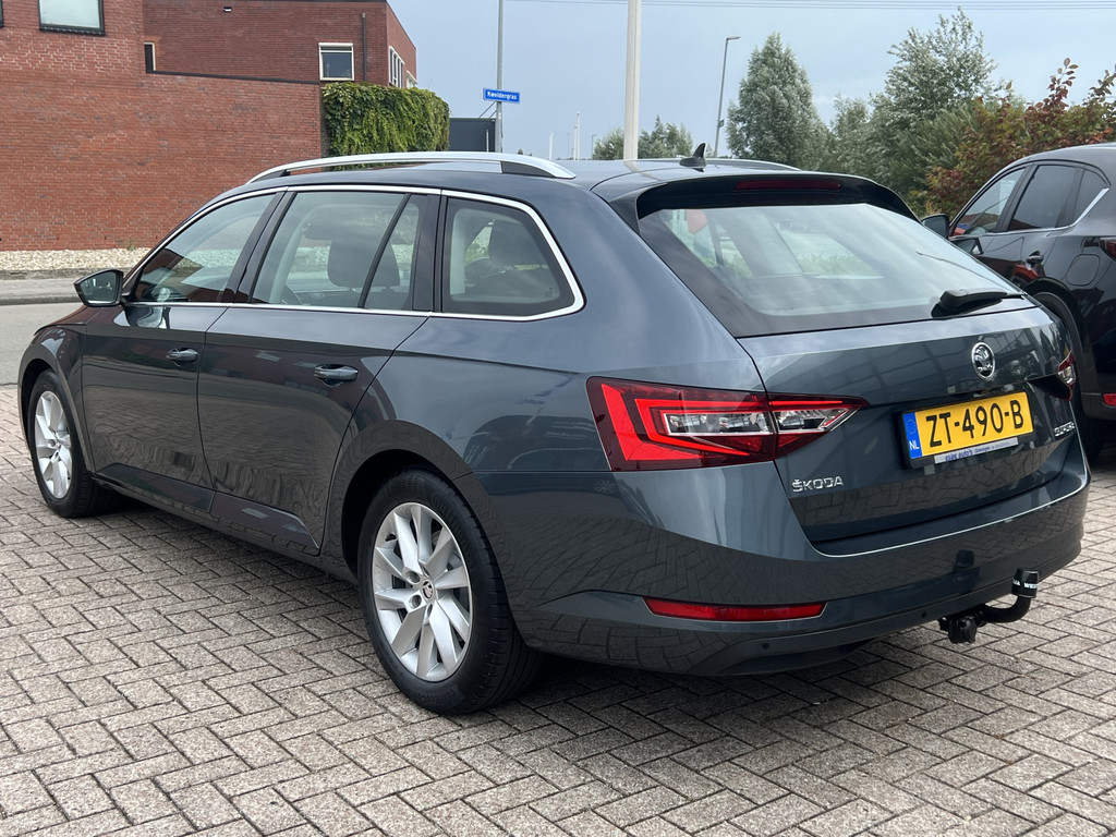 ŠKODA Superb (ZT490B) met abonnement