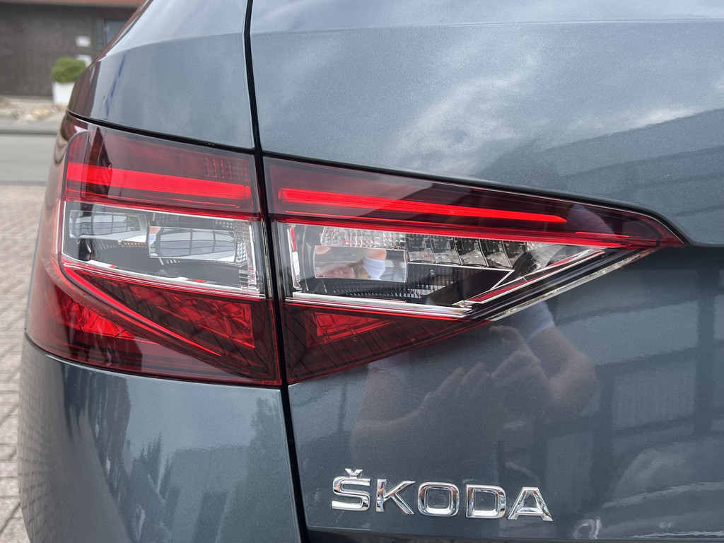 ŠKODA Superb (ZT490B) met abonnement