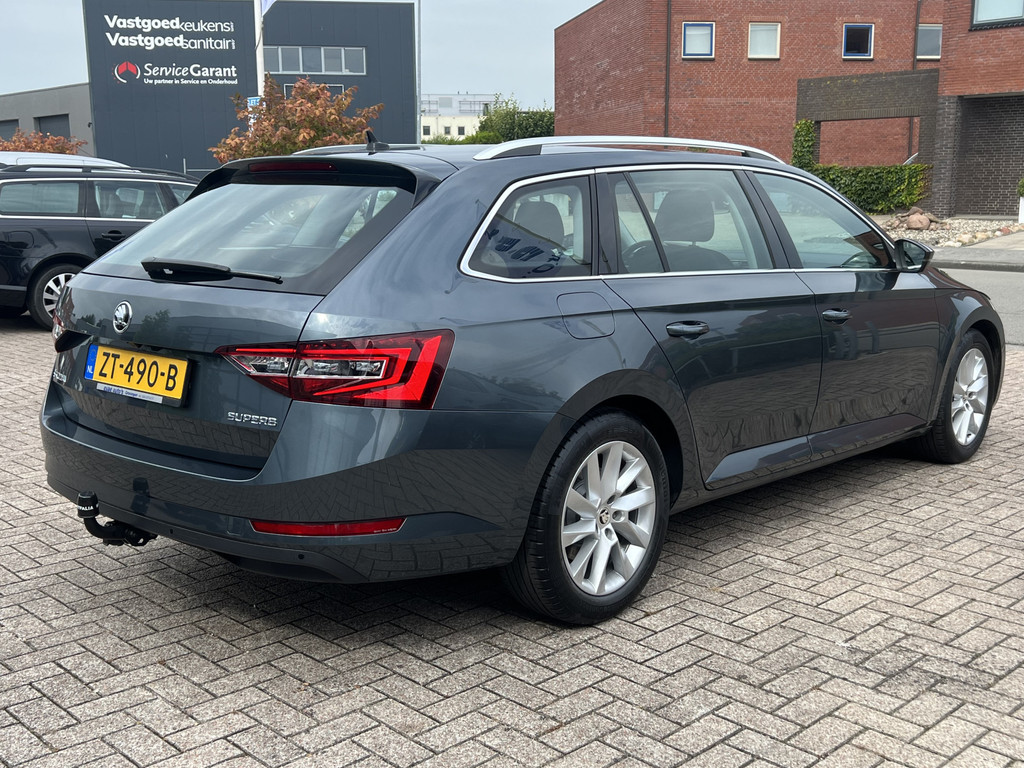 ŠKODA Superb (ZT490B) met abonnement