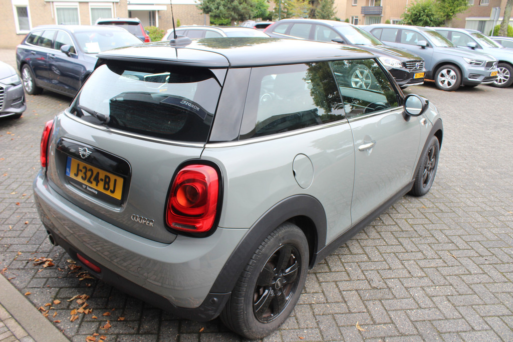 MINI Cooper (J324BJ) met abonnement