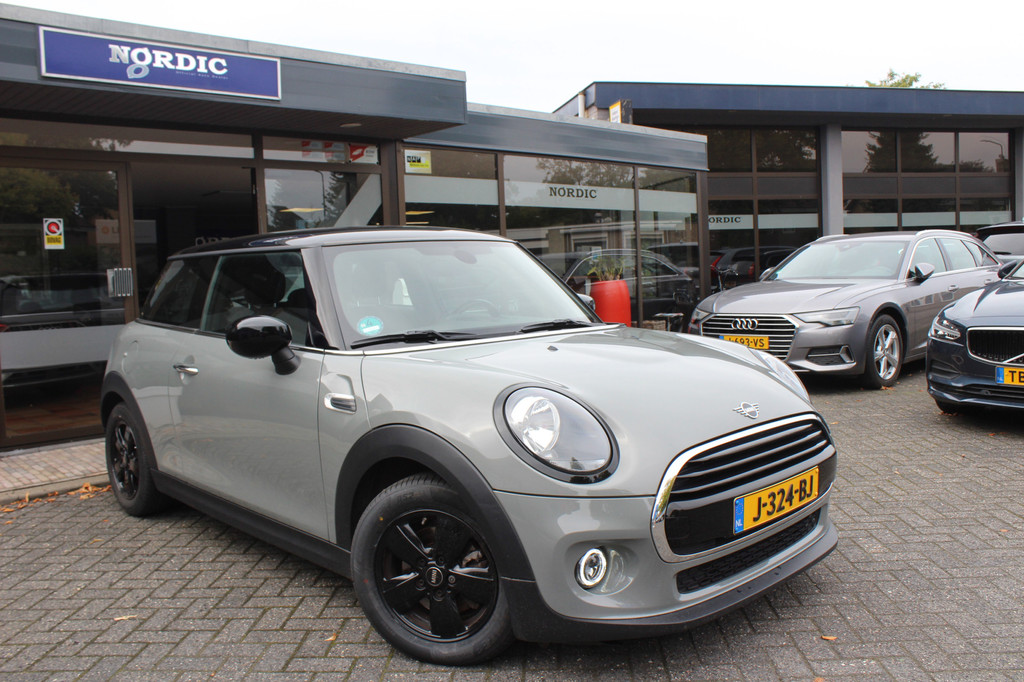 MINI Cooper (J324BJ) met abonnement