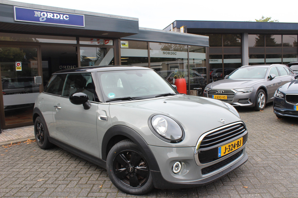 MINI Cooper (J324BJ) met abonnement