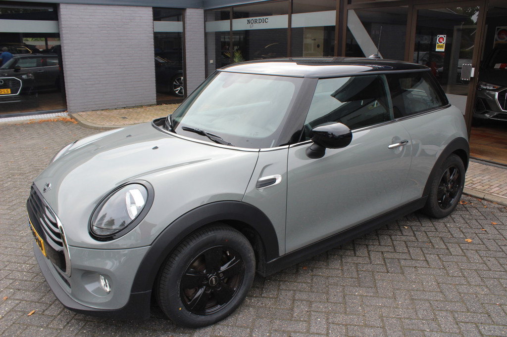 MINI Cooper (J324BJ) met abonnement