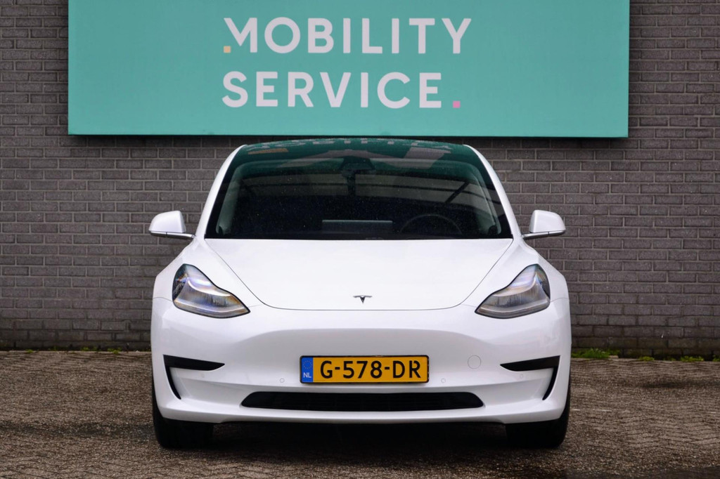 Tesla Model 3 (G578DR) met abonnement