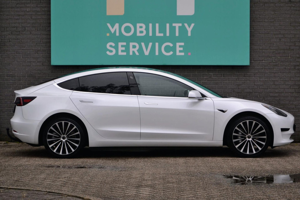 Tesla Model 3 (G578DR) met abonnement