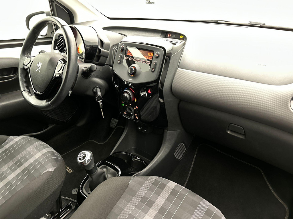 Peugeot 108 (J909XR) met abonnement