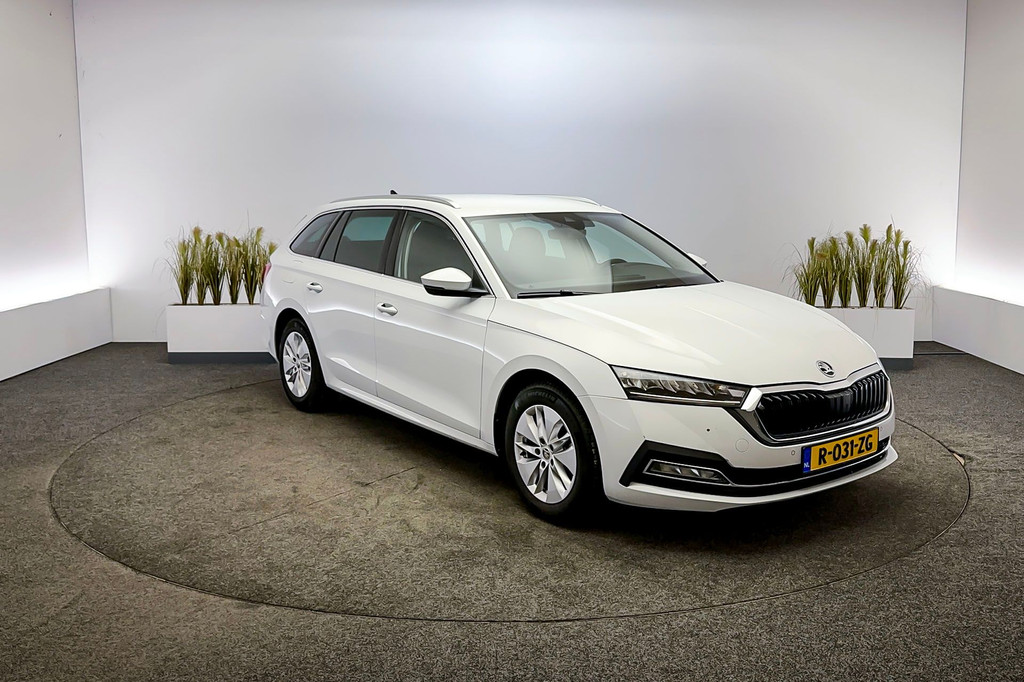 ŠKODA Octavia (R031ZG) met abonnement