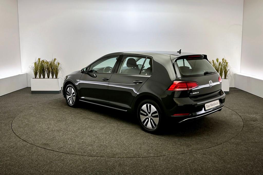 Volkswagen e-Golf (J702GB) met abonnement