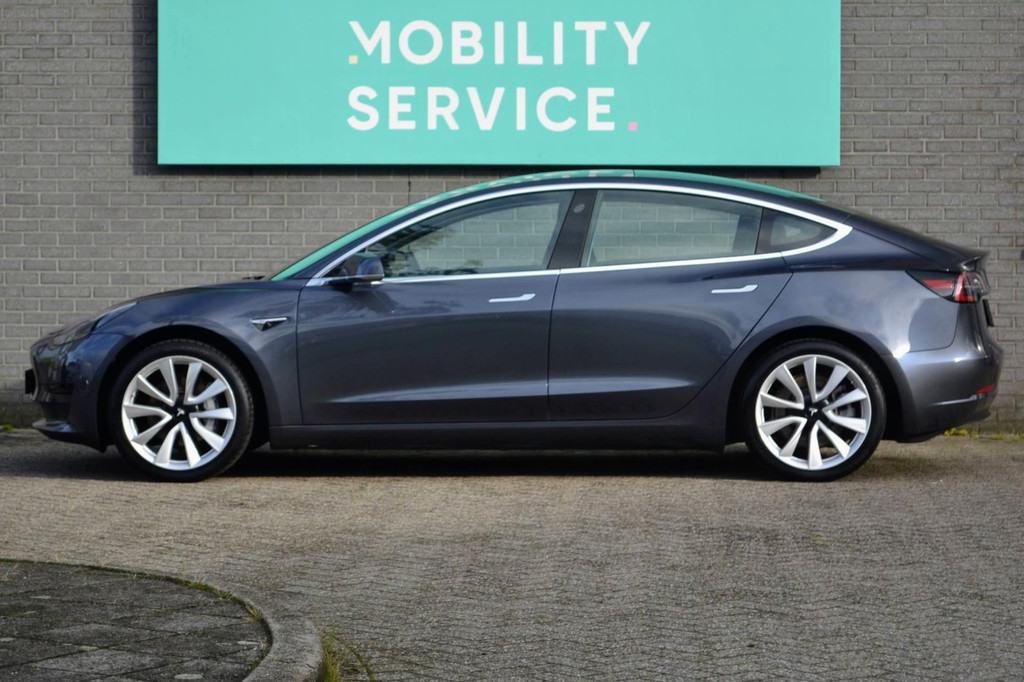 Tesla Model 3 (G368FS) met abonnement