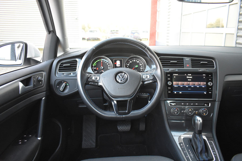 Volkswagen e-Golf (G029FG) met abonnement