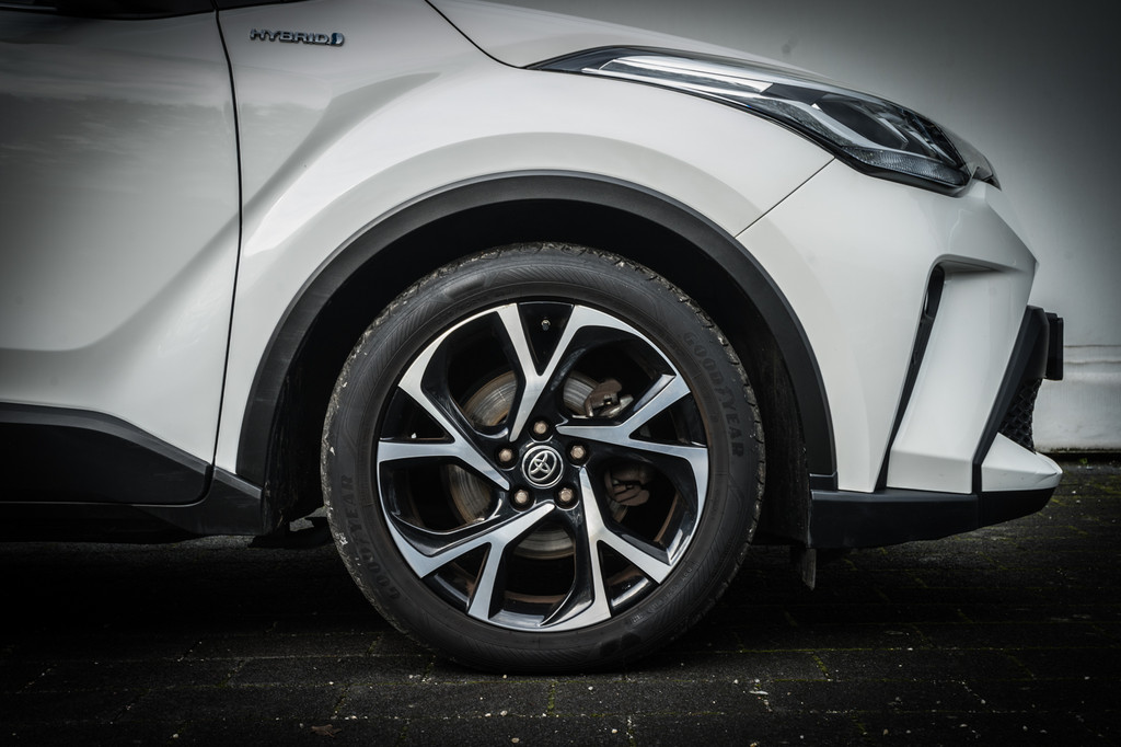 Toyota C-HR (J601FG) met abonnement