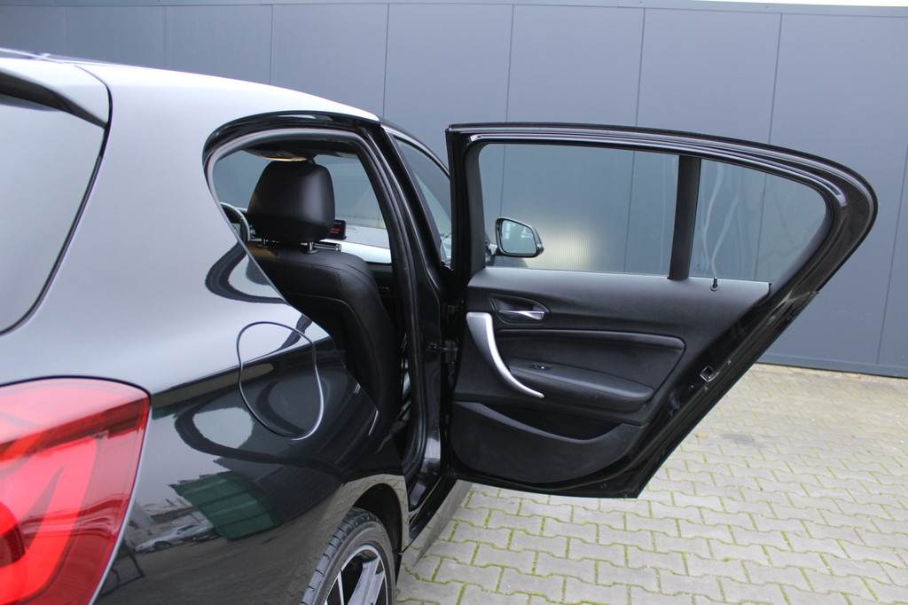 BMW 1-serie (G753SN) met abonnement