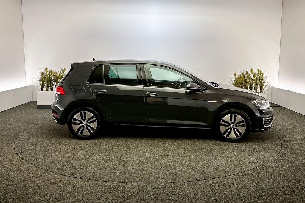 Volkswagen e-Golf (J843HV) met abonnement