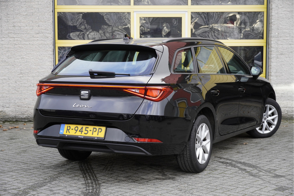 Seat Leon Sportstourer (R945PP) met abonnement