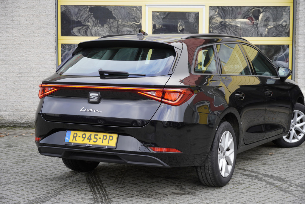 Seat Leon Sportstourer (R945PP) met abonnement