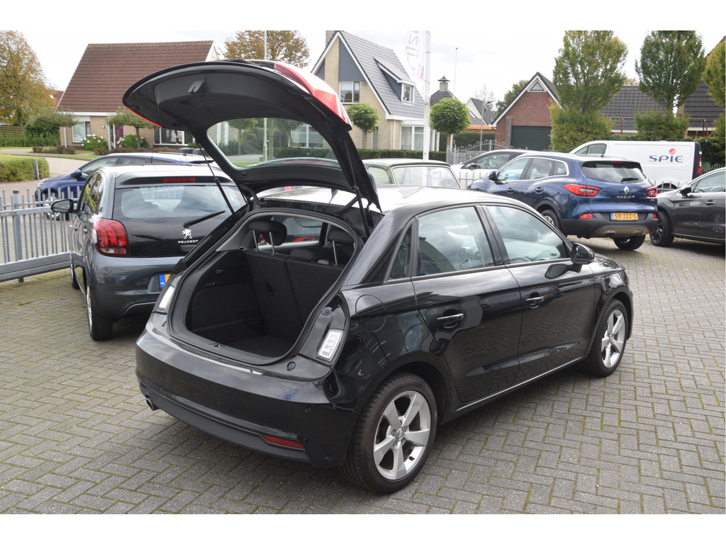 Audi A1 (TN801V) met abonnement