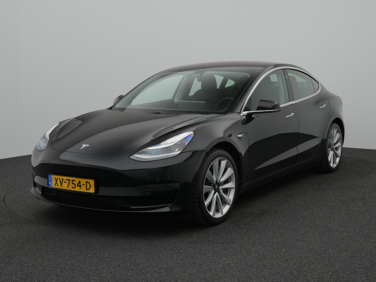 Tesla Model 3 (XV754D) met abonnement