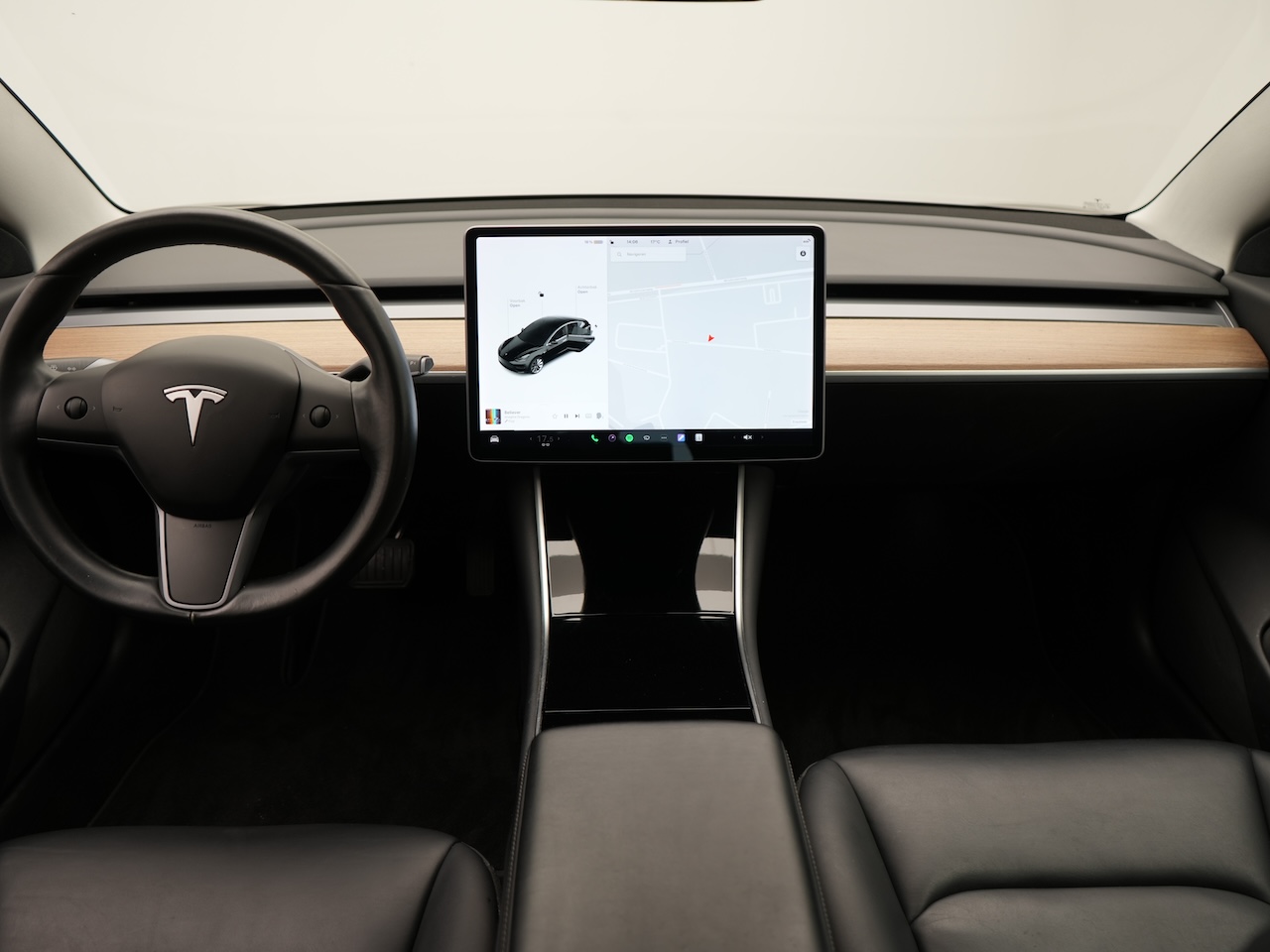 Tesla Model 3 (XV754D) met abonnement