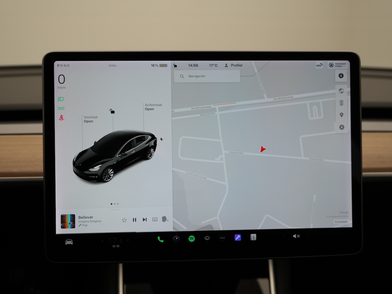 Tesla Model 3 (XV754D) met abonnement