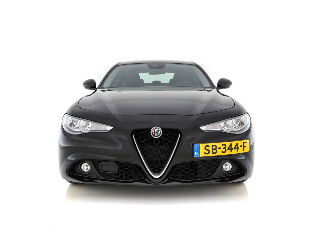 Alfa Romeo Giulia (SB344F) met abonnement