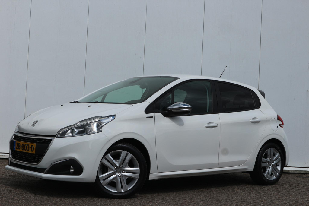 Peugeot 208 (ZB803D) met abonnement