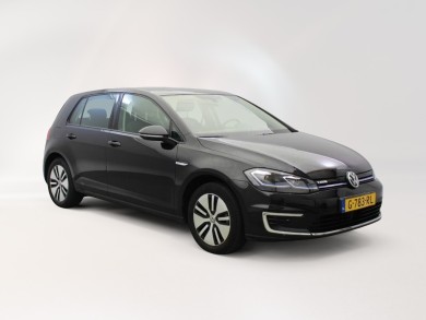 Volkswagen e-Golf (G783RL) met auto abonnement