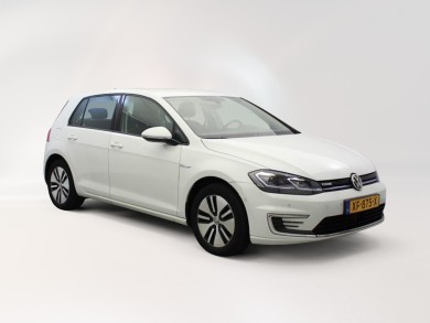 Volkswagen e-Golf (XF875X) met auto abonnement