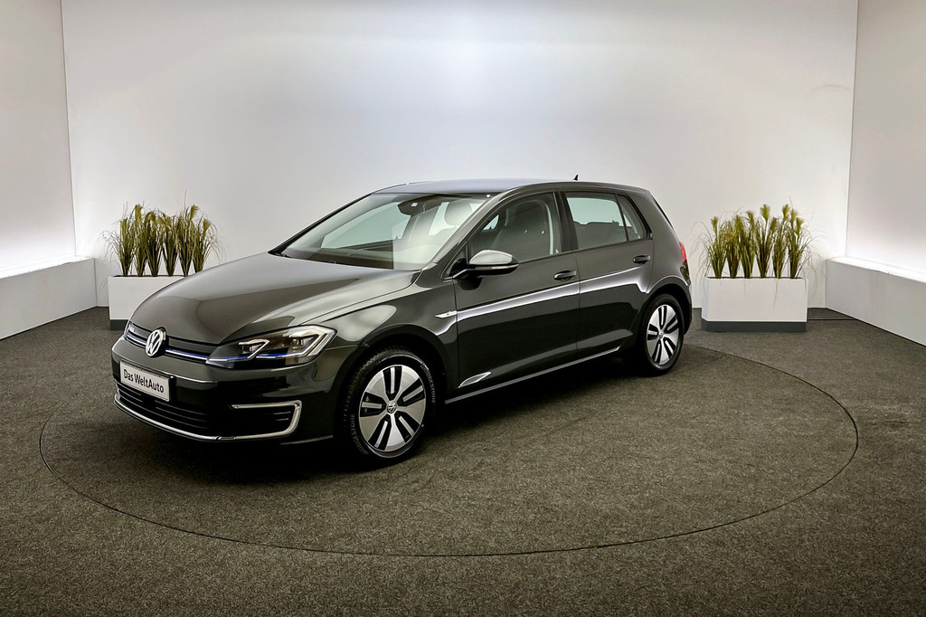 Volkswagen e-Golf (J702GB) met abonnement