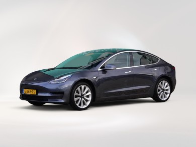 Tesla Model 3 (G368FS) met auto abonnement