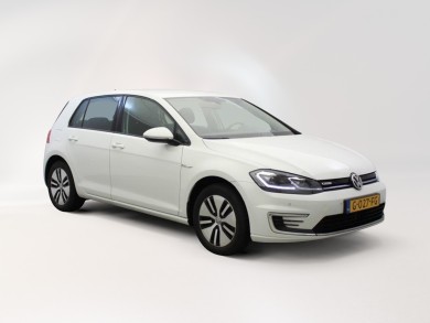 Volkswagen e-Golf (G027FG) met auto abonnement